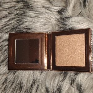 Desi x Katy highlighter